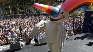 La mascota curro, en la celebración del aniversario de la Expo92