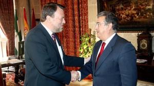 Traspaso de poderes entre Monteseirín y Zoido